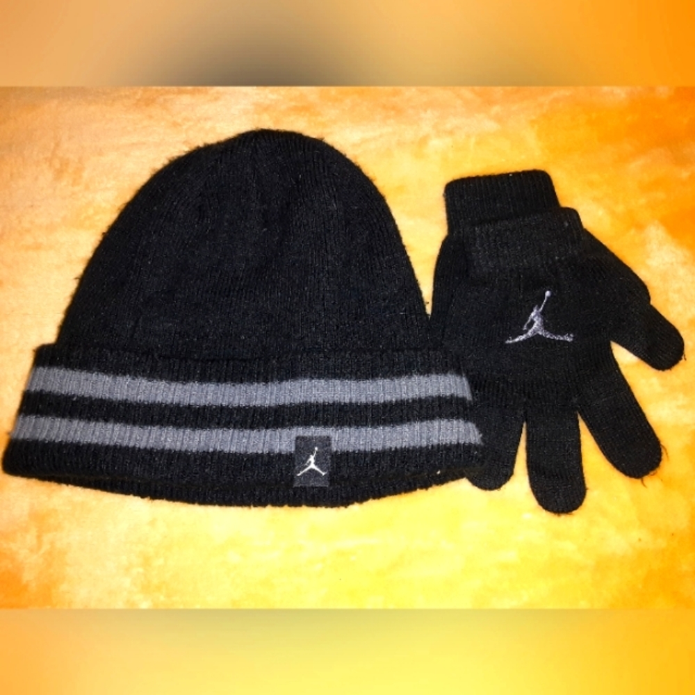 Boys 4/7 Gat and glove set